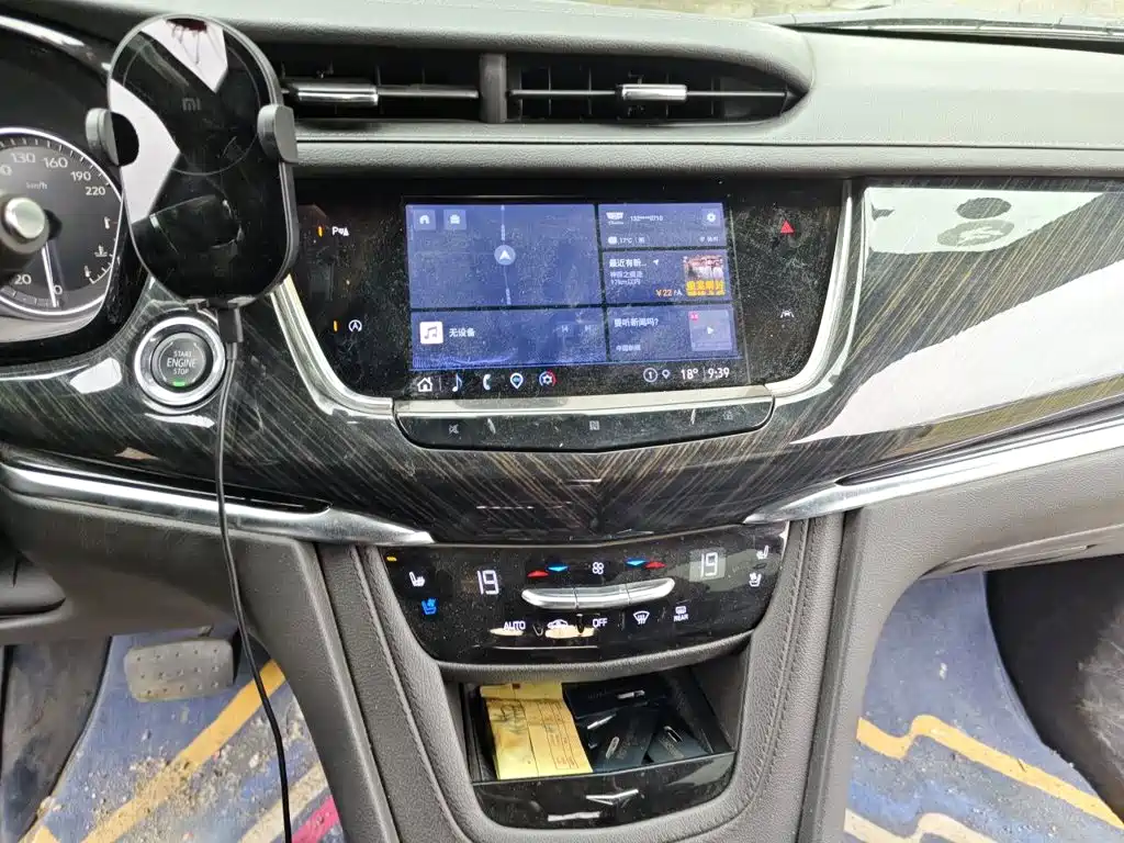 Cadillac XT6 — миниатюра 14