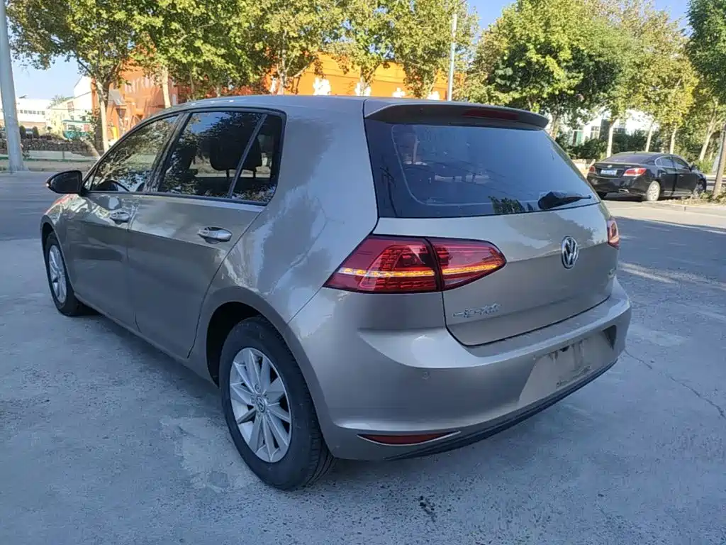 Volkswagen Golf — миниатюра 5