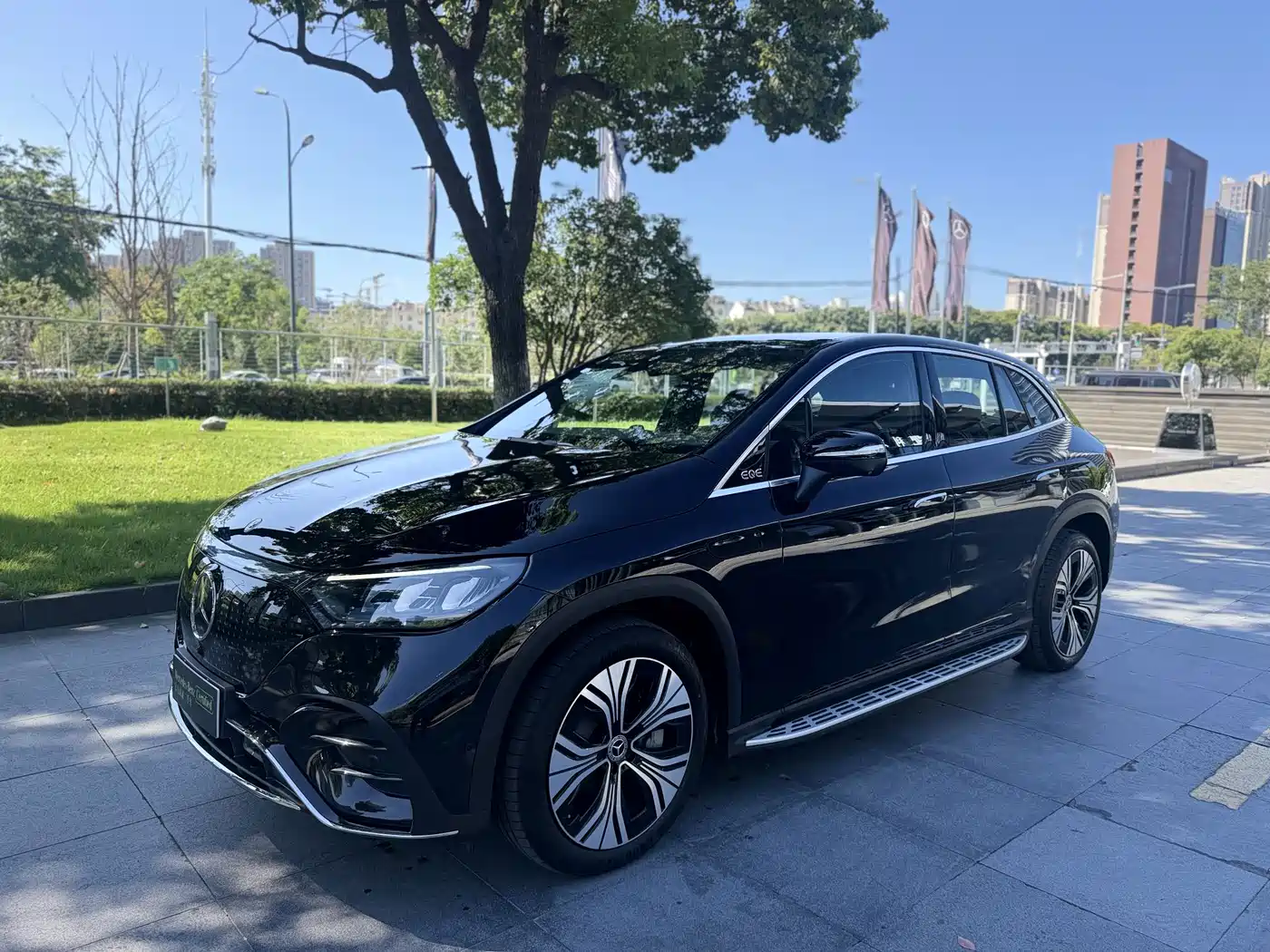 奔驰EQE SUV 2024款 500 4MATIC 旗舰版 2025