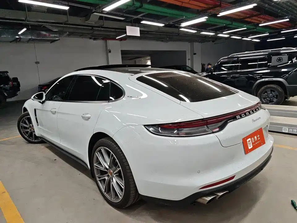 Porsche Panamera — миниатюра 2