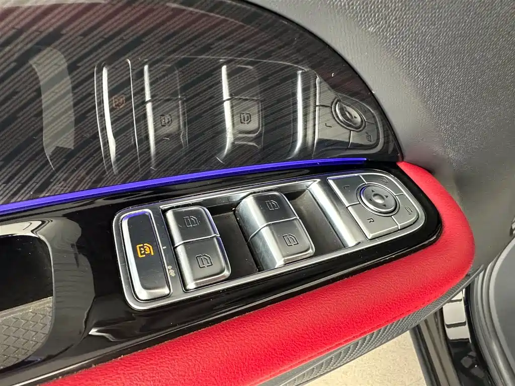 Hongqi Hongqi HS3 — миниатюра 14