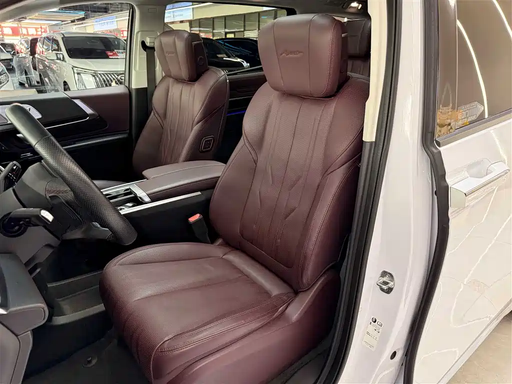 Buick Century 2023 2.0T мест
