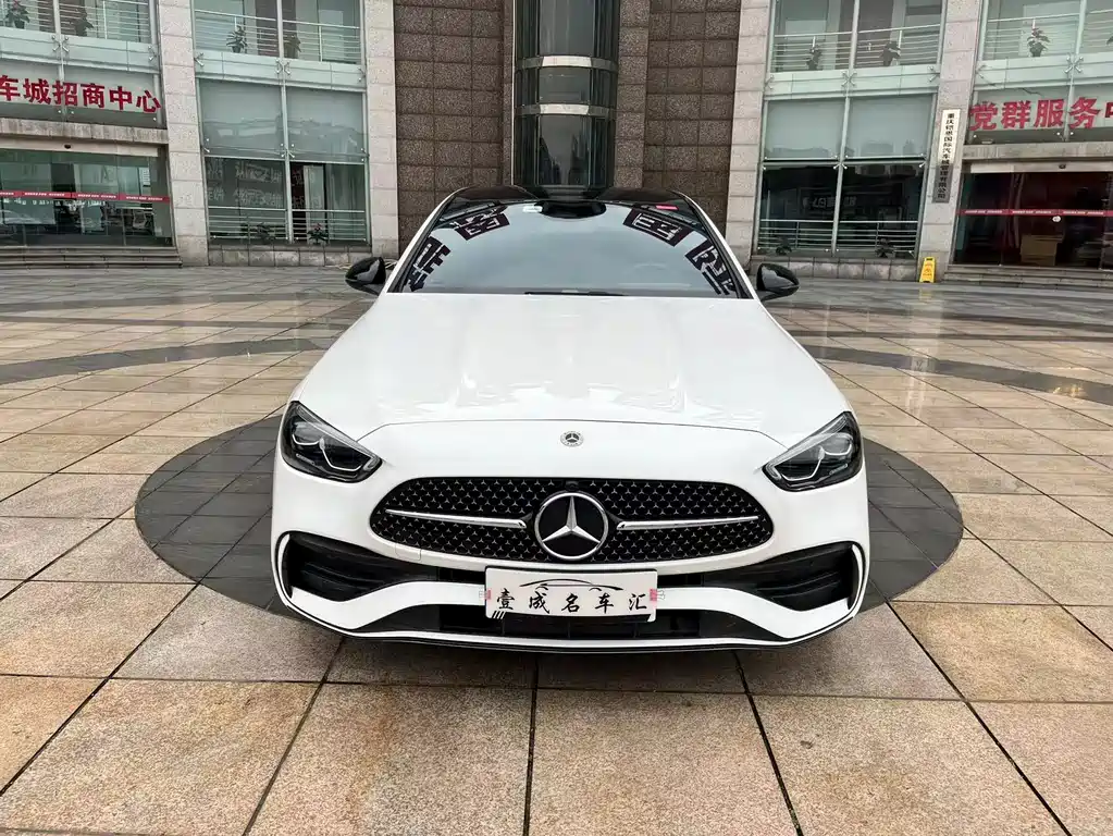 Mercedes-Benz C-Class — миниатюра 2