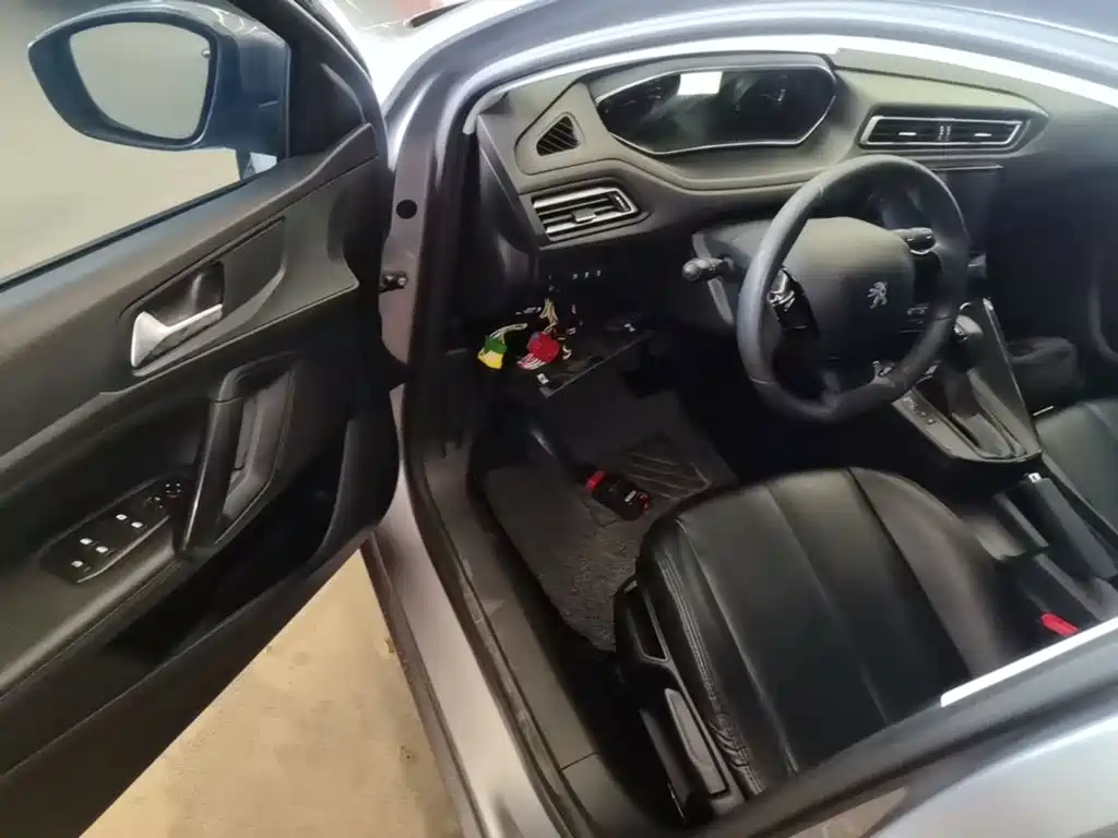 Peugeot 308 — миниатюра 16
