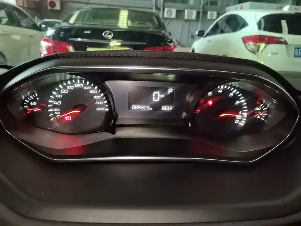 Peugeot 308 — миниатюра 12