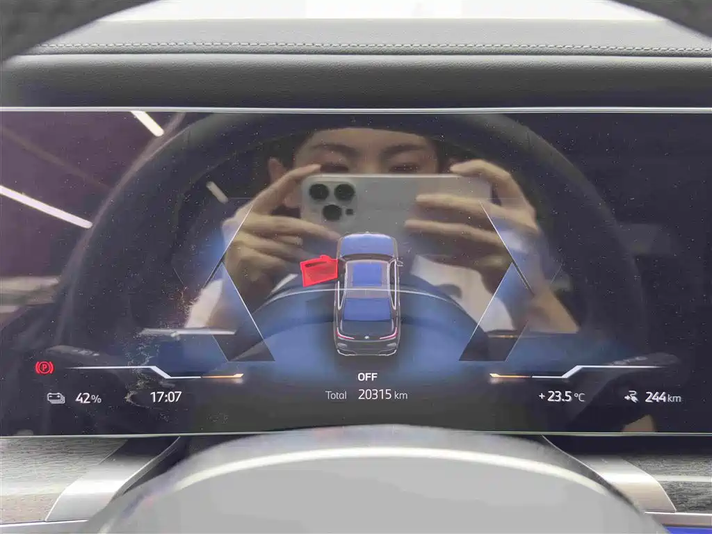BMW i7 — миниатюра 19