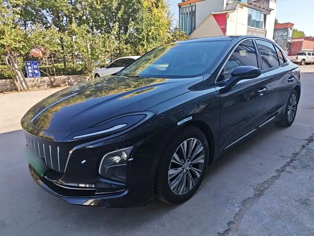 Hongqi Hongqi E-QM5 — миниатюра 2