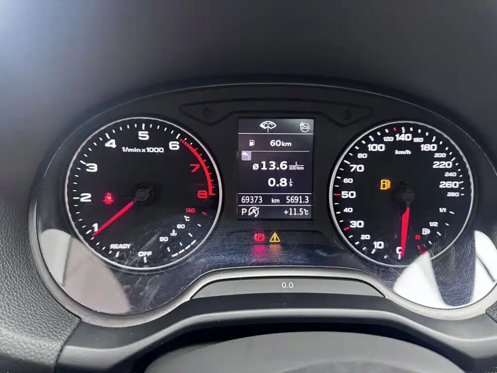 Audi Q2L — миниатюра 9