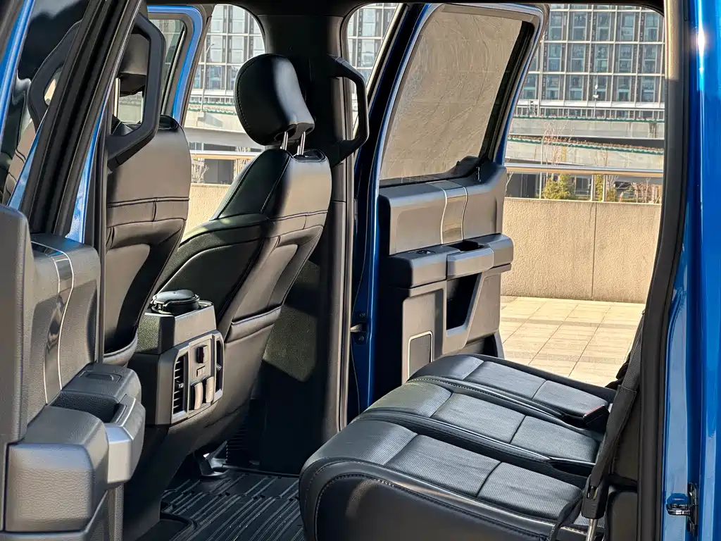Ford F-150 Raptor — миниатюра 9