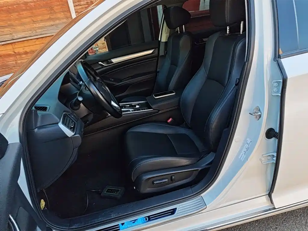 Honda Accord — миниатюра 15