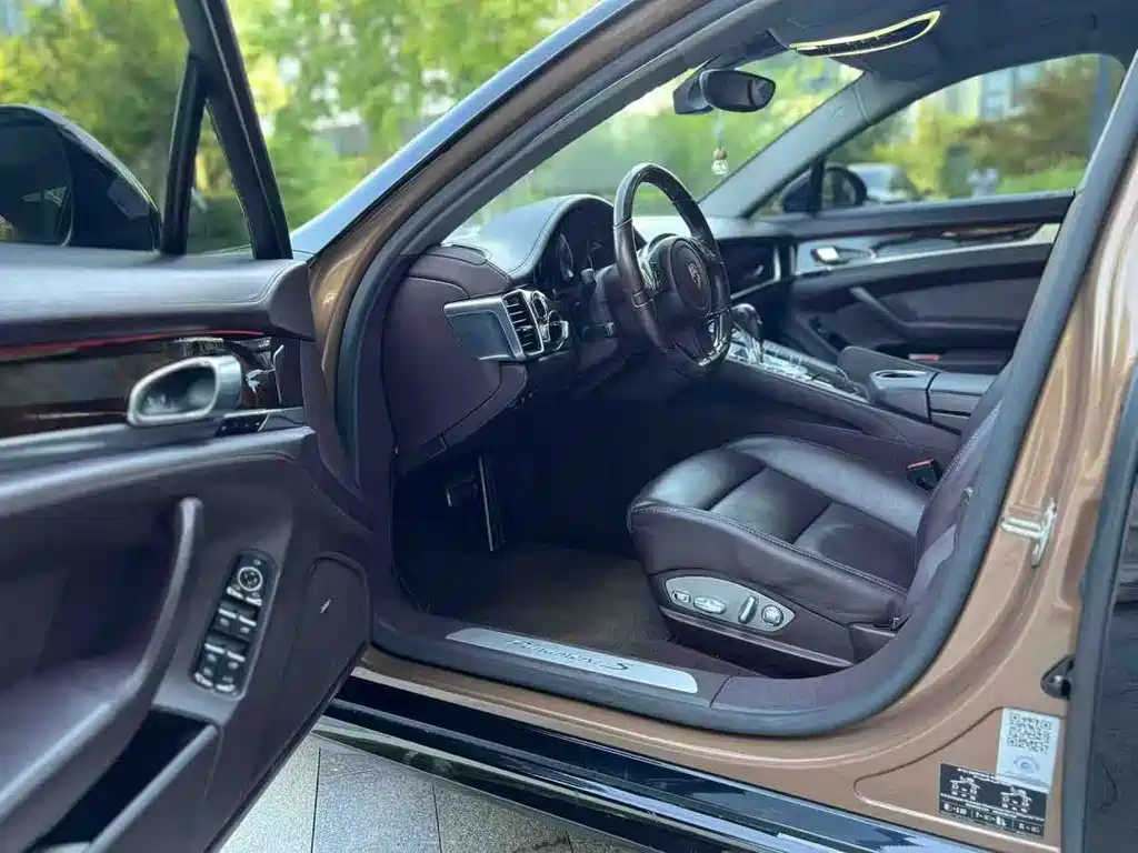 Porsche Panamera — миниатюра 4