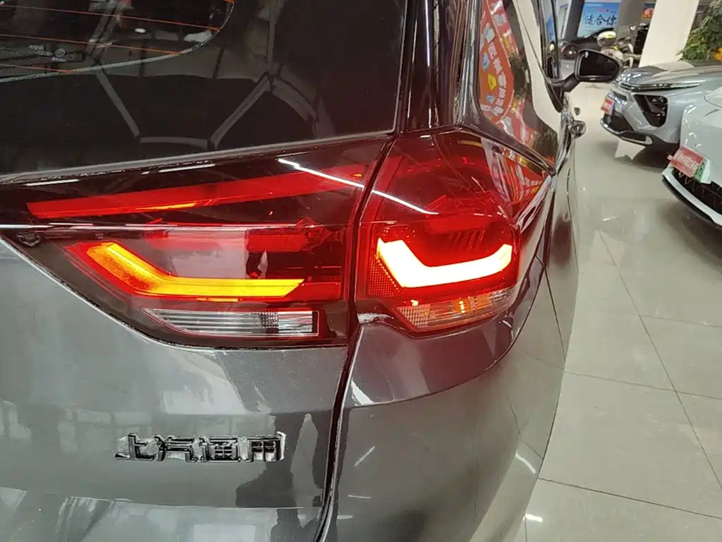 Chevrolet Volando — миниатюра 8