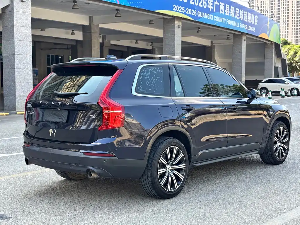 Volvo XC90 — миниатюра 8