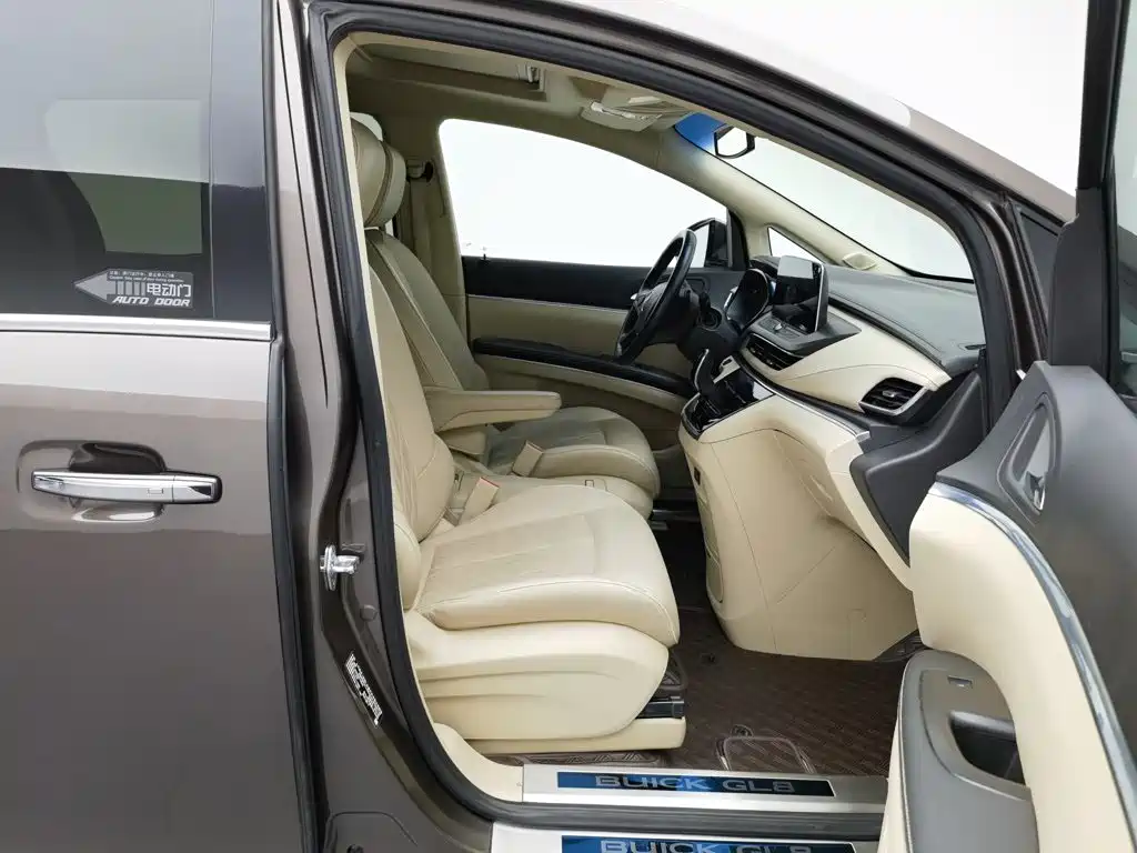Buick GL8 — миниатюра 23