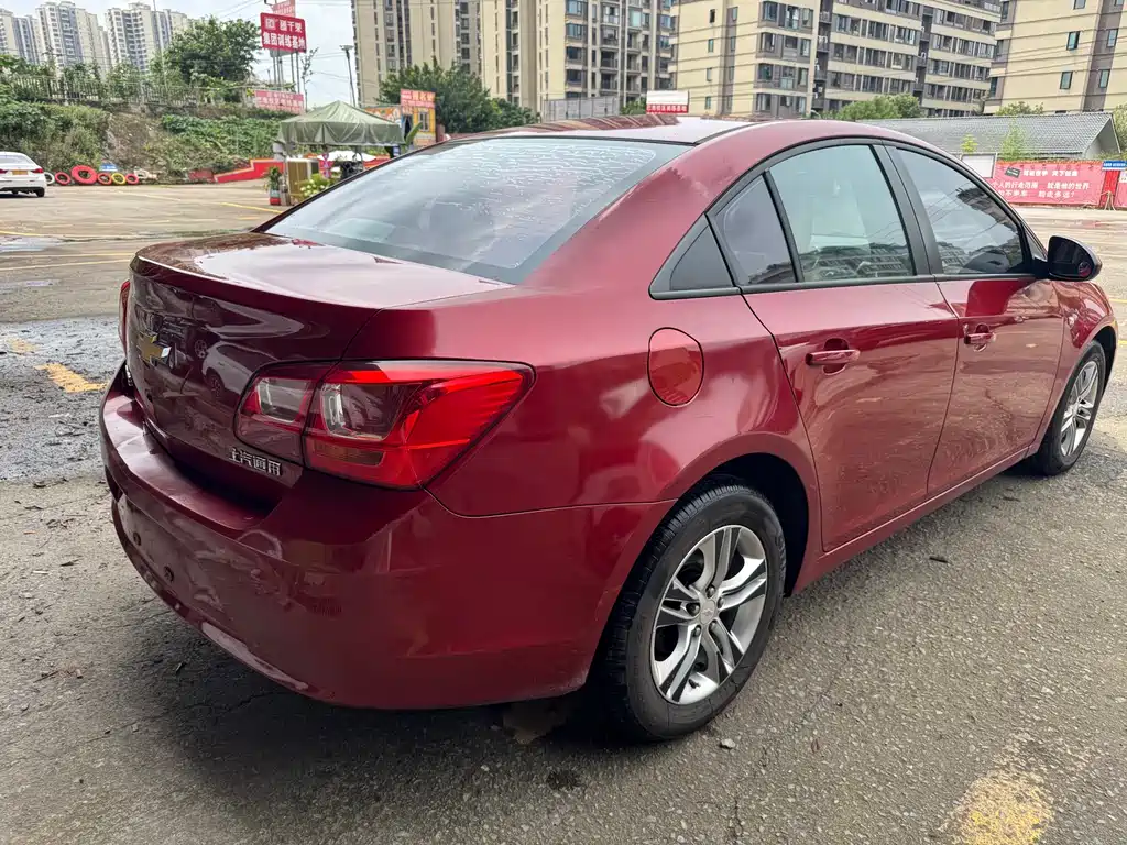 Chevrolet Cruze 2015 1.5L SE MT