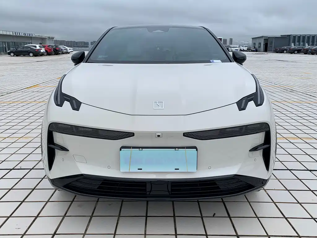 Zeekr X 2026 Max мест