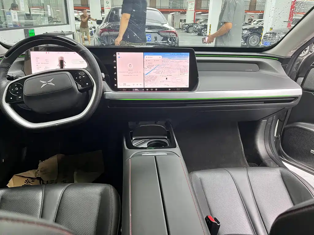 XPeng P7 — миниатюра 11