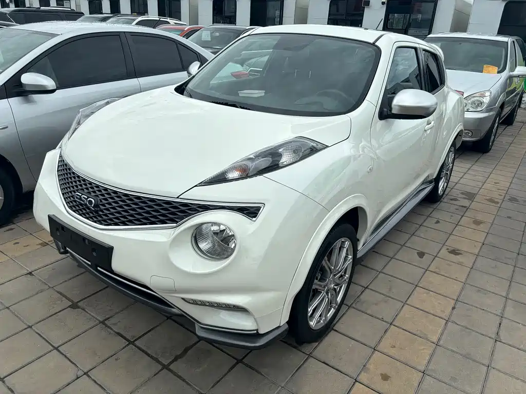 Infiniti ESQ