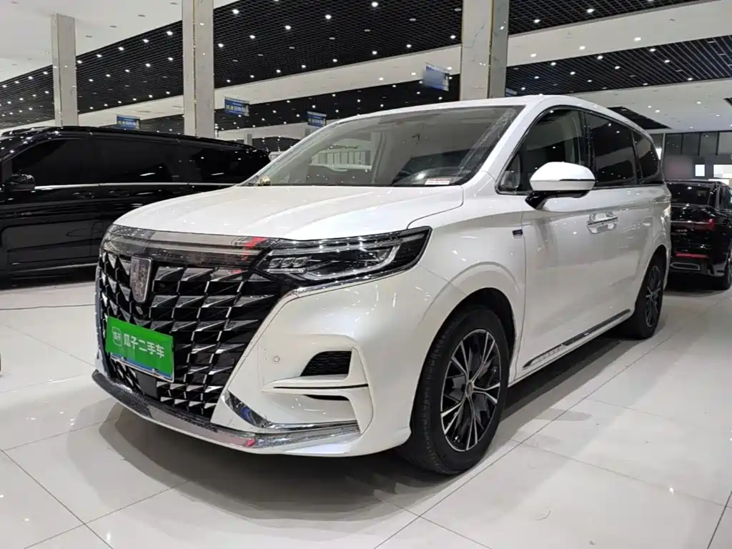 Roewe iMAX8