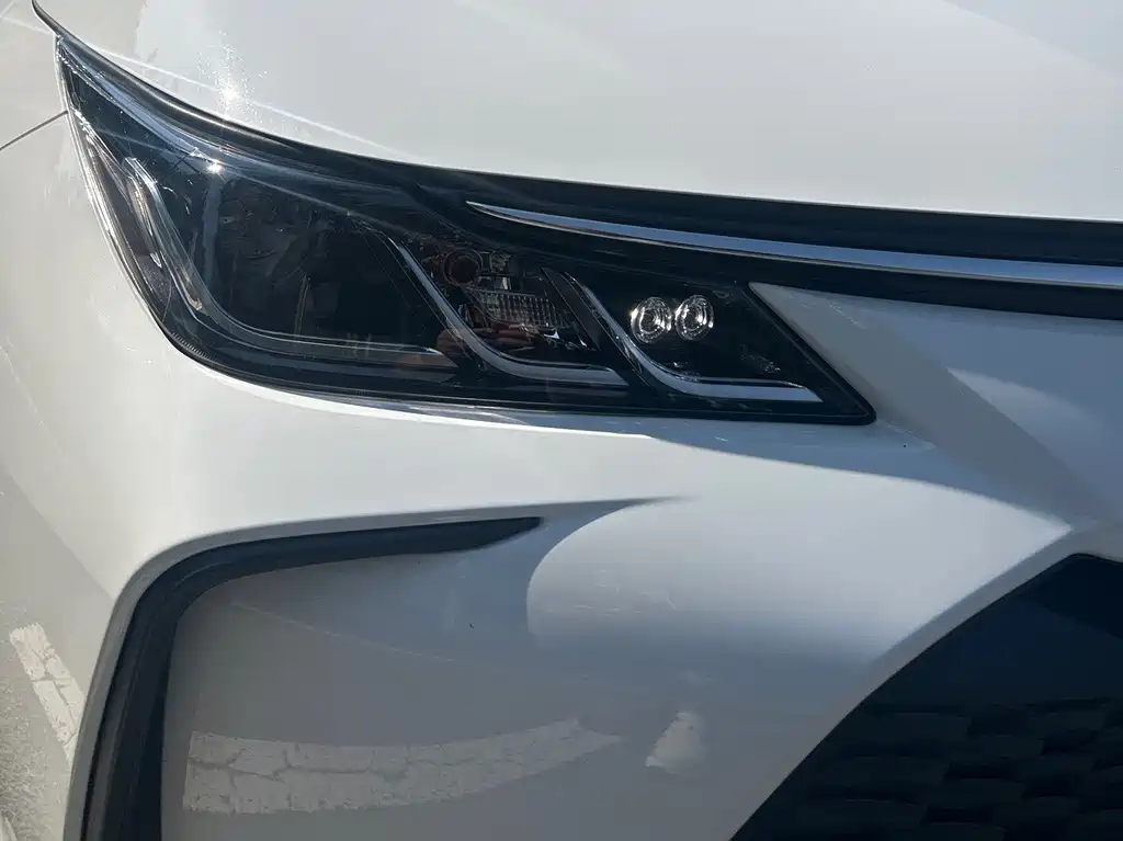 Toyota Corolla — миниатюра 5
