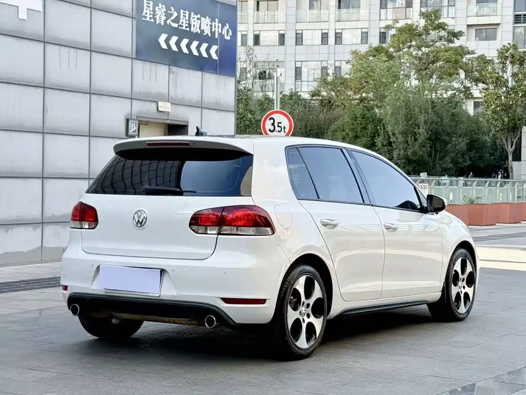 Volkswagen Golf GTI — миниатюра 9