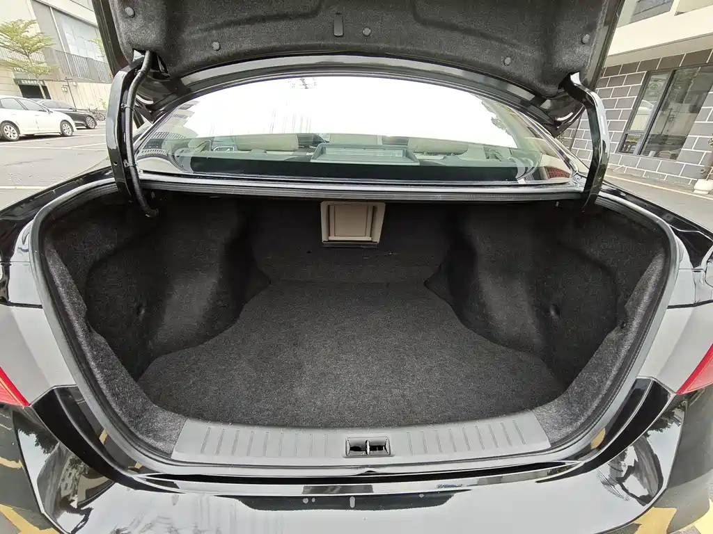 Nissan Sylphy — миниатюра 14