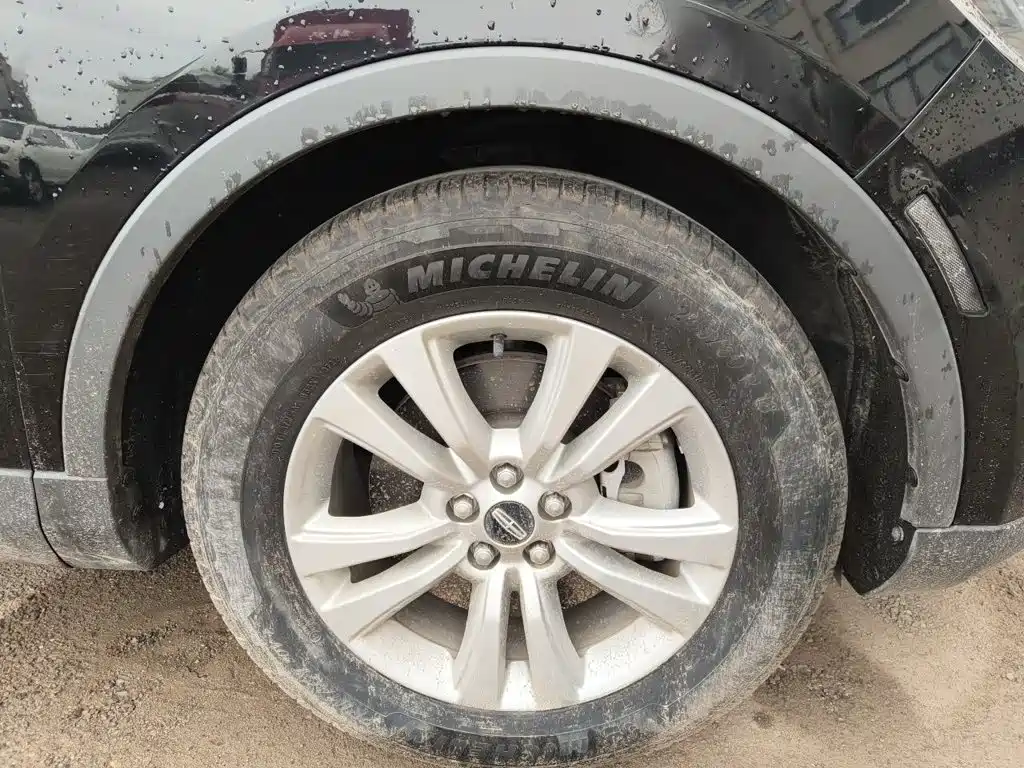 Lincoln MKX — миниатюра 9