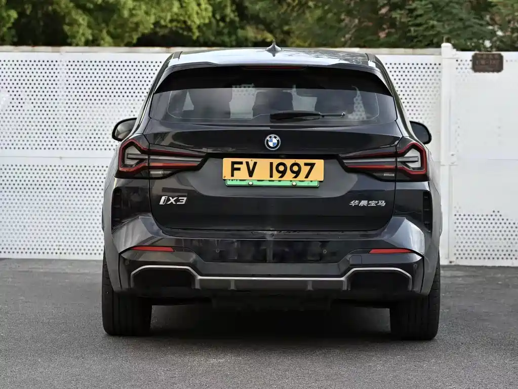 BMW iX3 — миниатюра 15