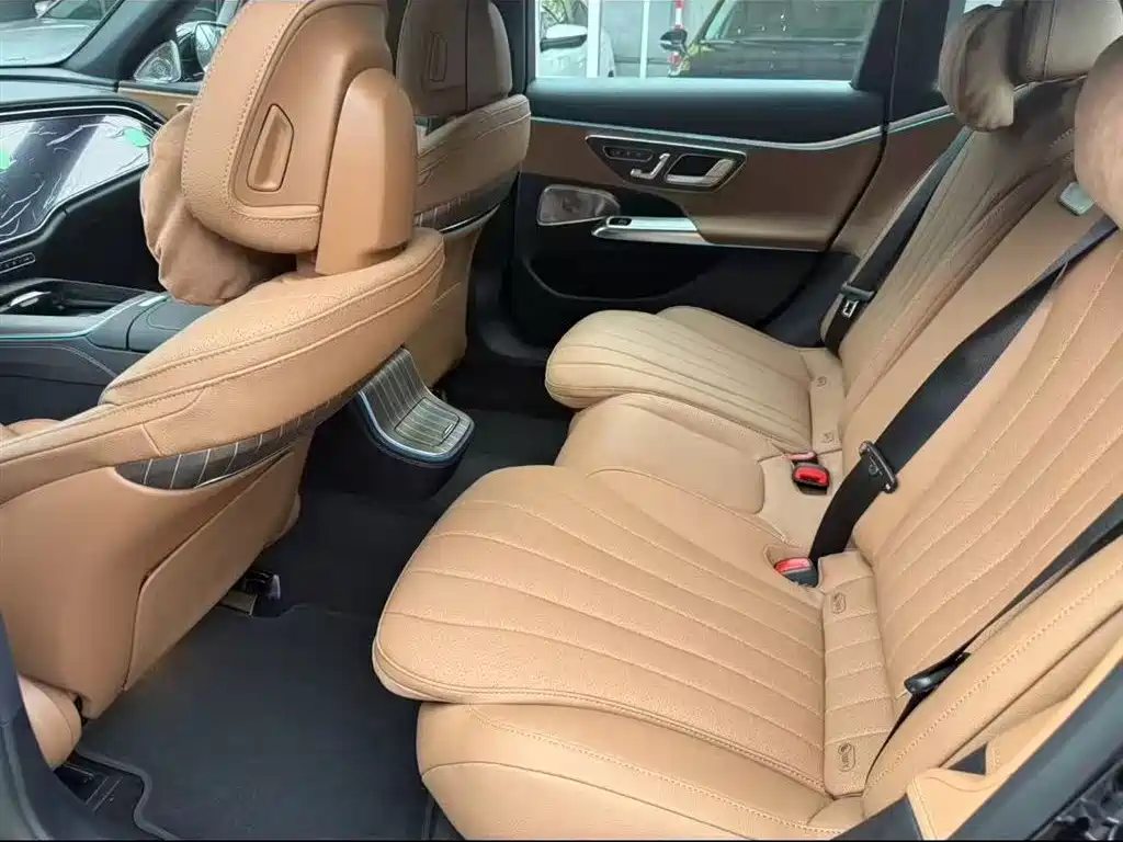 Mercedes-Benz E-Class E 2026 E 300 L Luxury