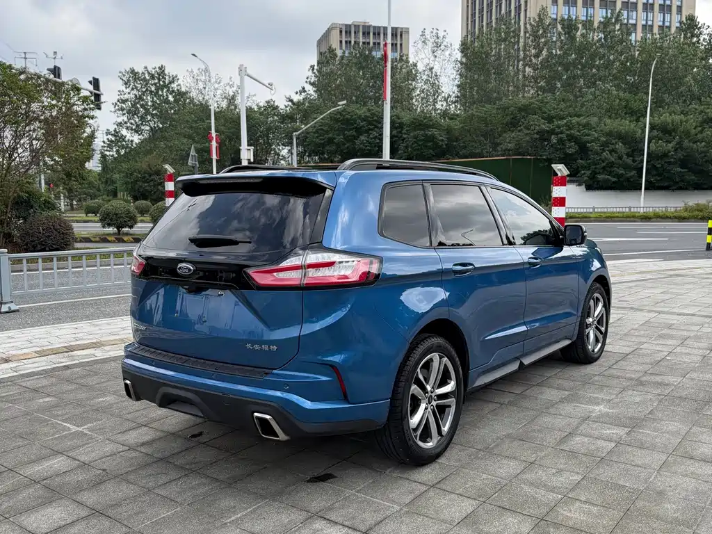 Ford Edge — миниатюра 4
