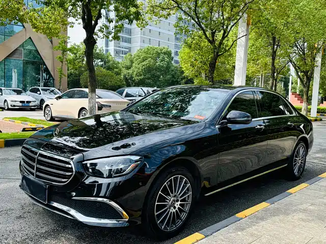 MERCEDES-BENZ  E CLASS