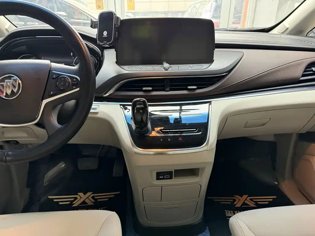 Buick GL8 — миниатюра 13
