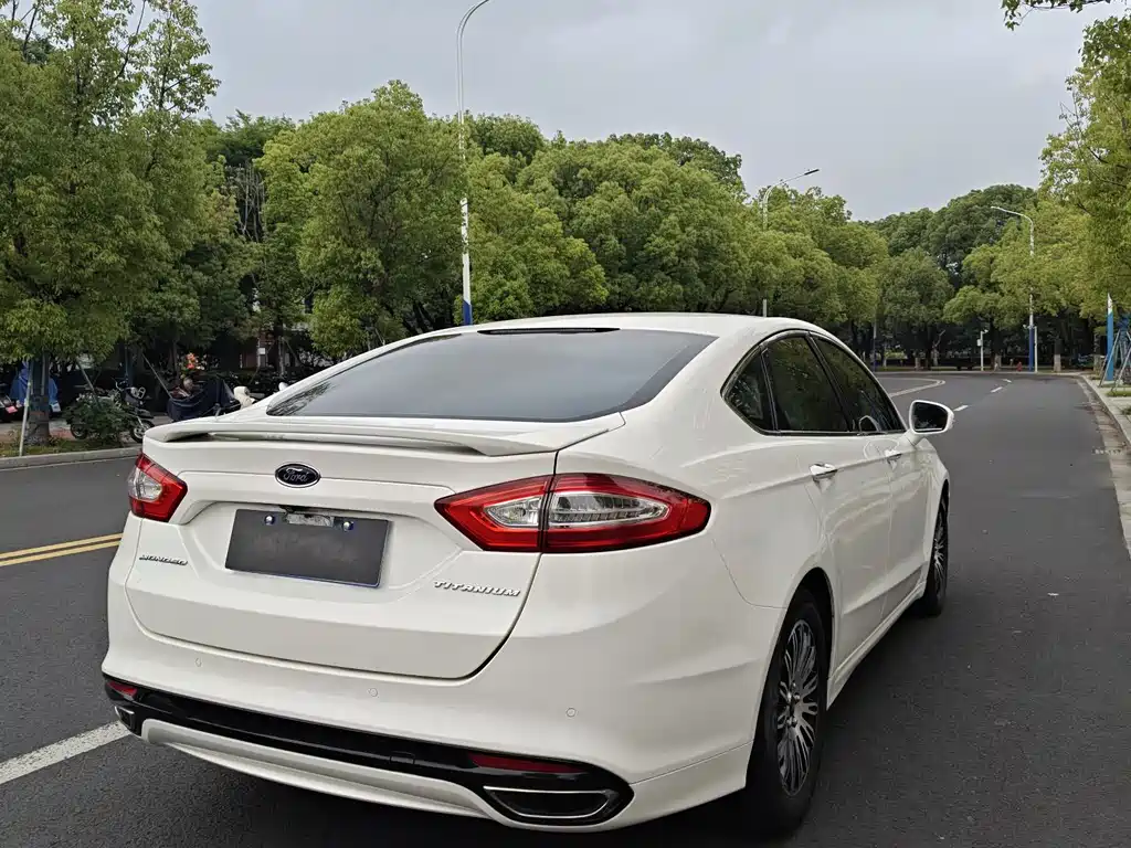Ford Mondeo 2013 2.0L GTDi200 Luxury