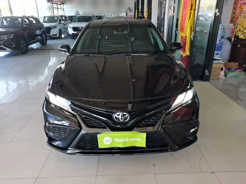 Toyota Camry — миниатюра 3