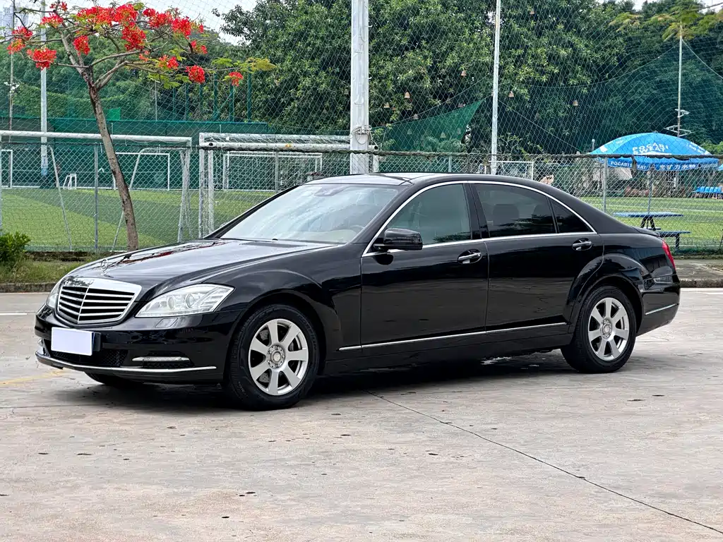 Mercedes-Benz S-Class 2013