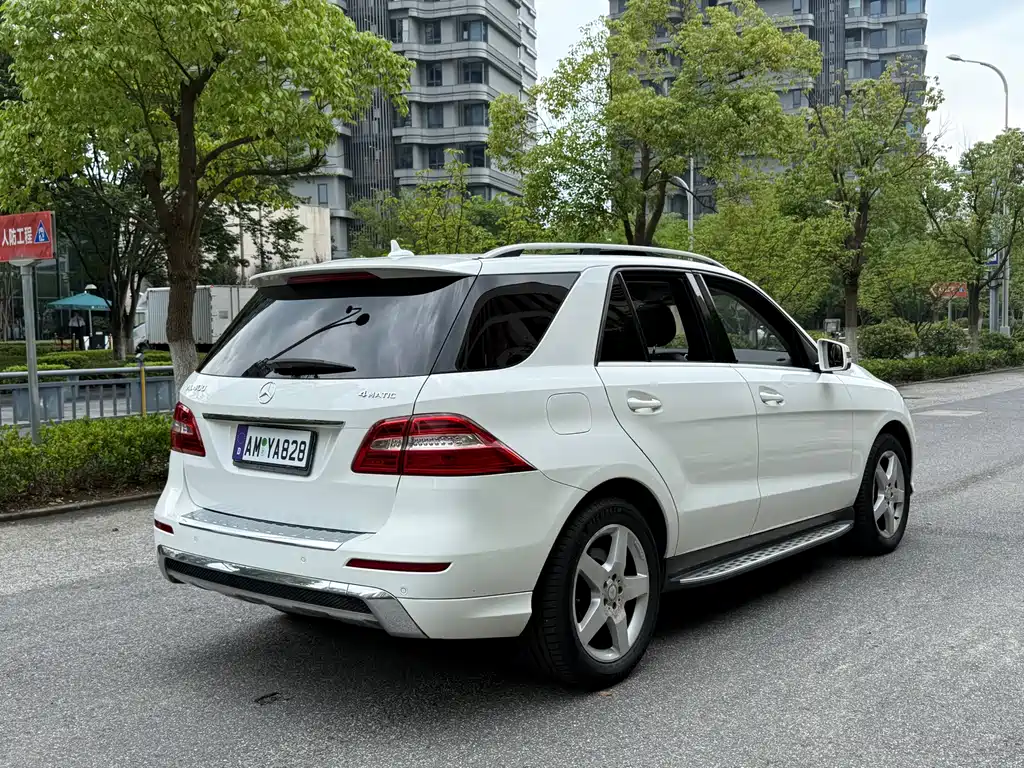 Mercedes-Benz M 2014 ML 400 4MATIC Luxury
