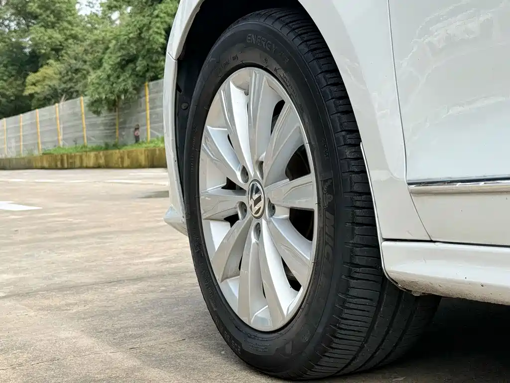 Volkswagen Sagitar — миниатюра 8