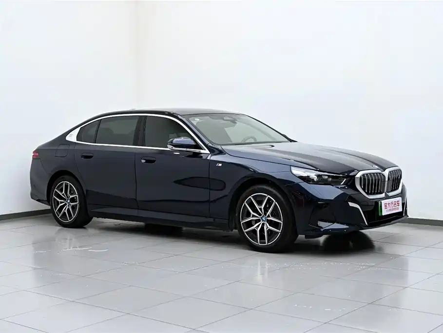 BMW i5 2025 eDrive 40L M Sport