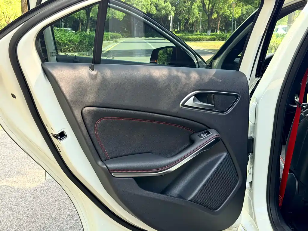 Mercedes-Benz A-Class AMG (Import) — миниатюра 10