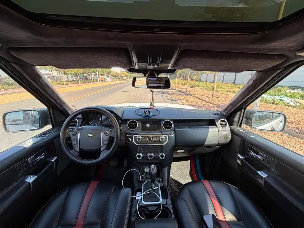 Land Rover Discovery — миниатюра 6