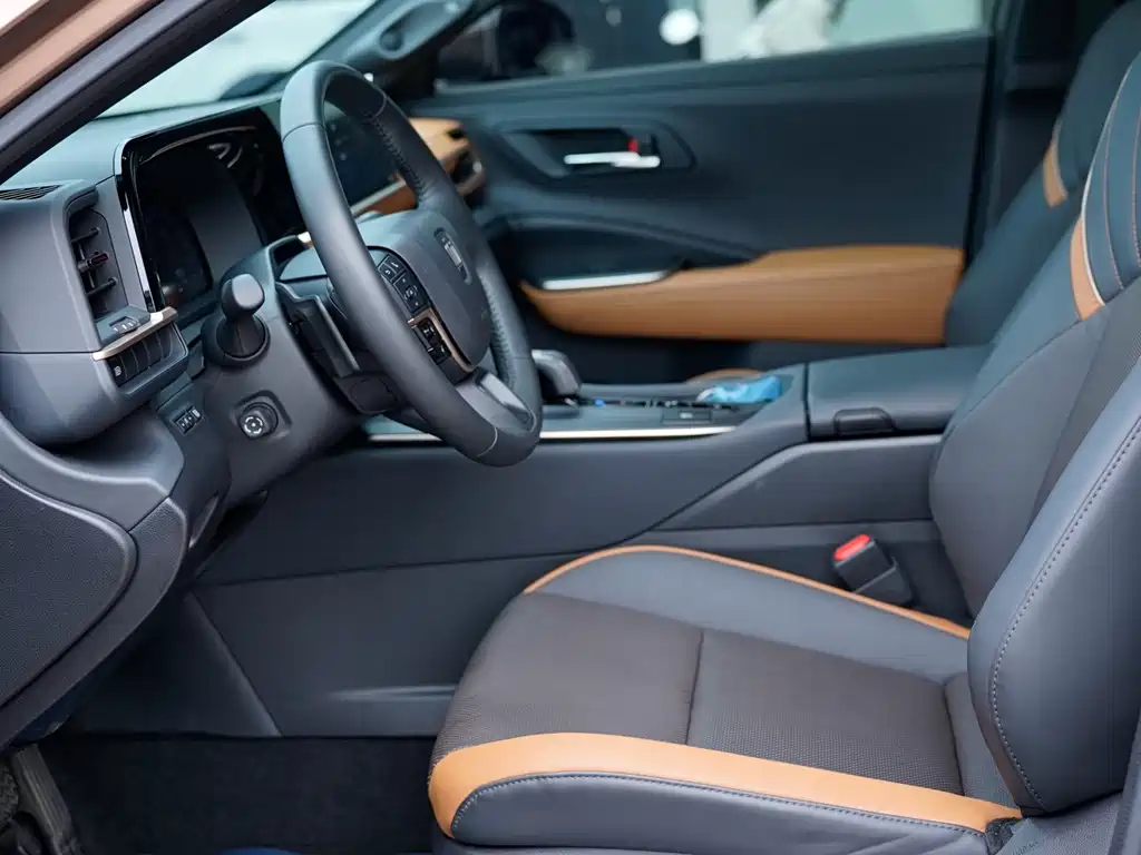 TOYOTA CROWN SPORTCROSS