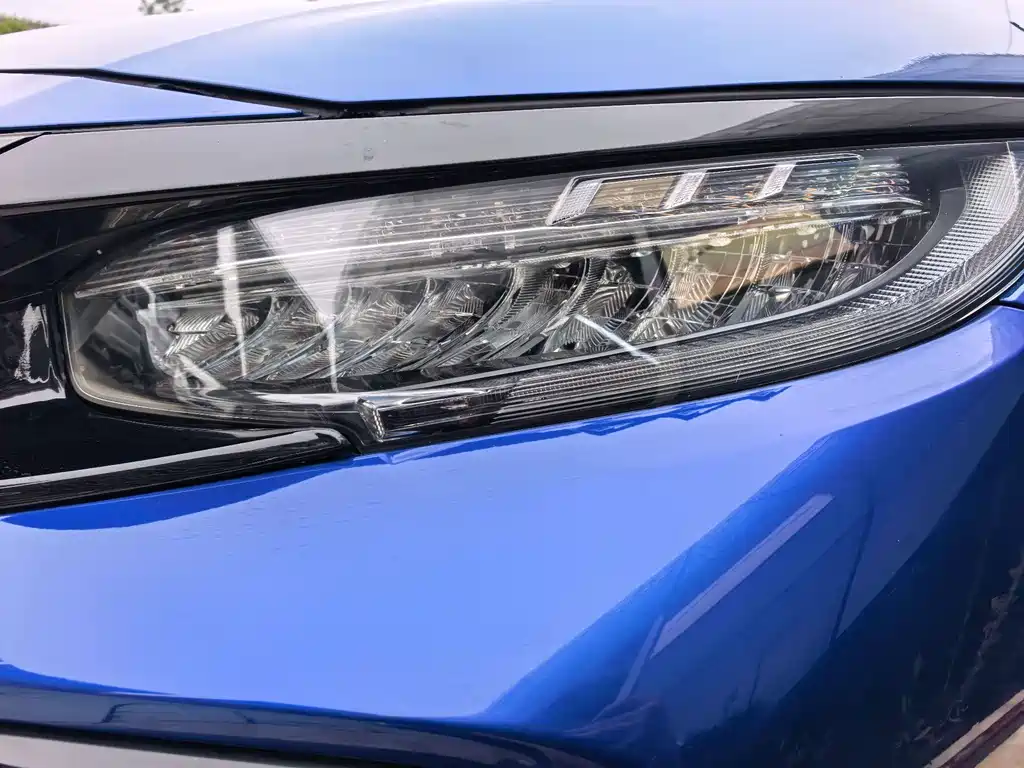 Honda Civic — миниатюра 12