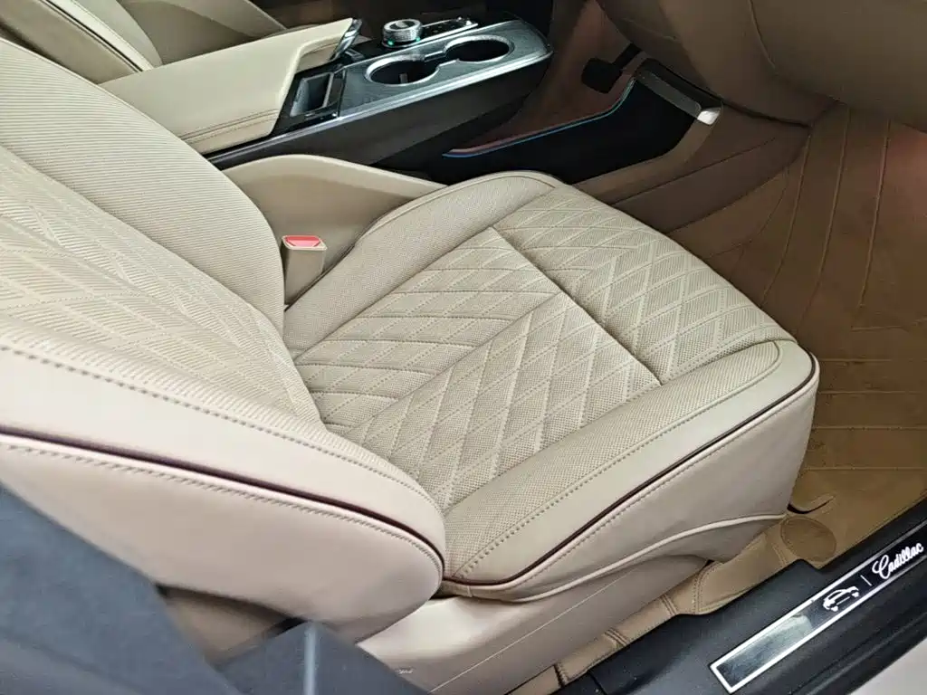 Cadillac Lyriq — миниатюра 25