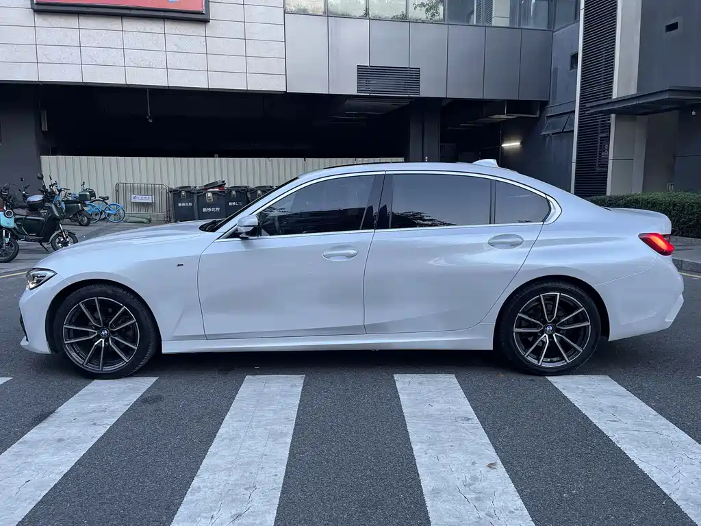 BMW 3 Series 3 2021 325Li M Sport