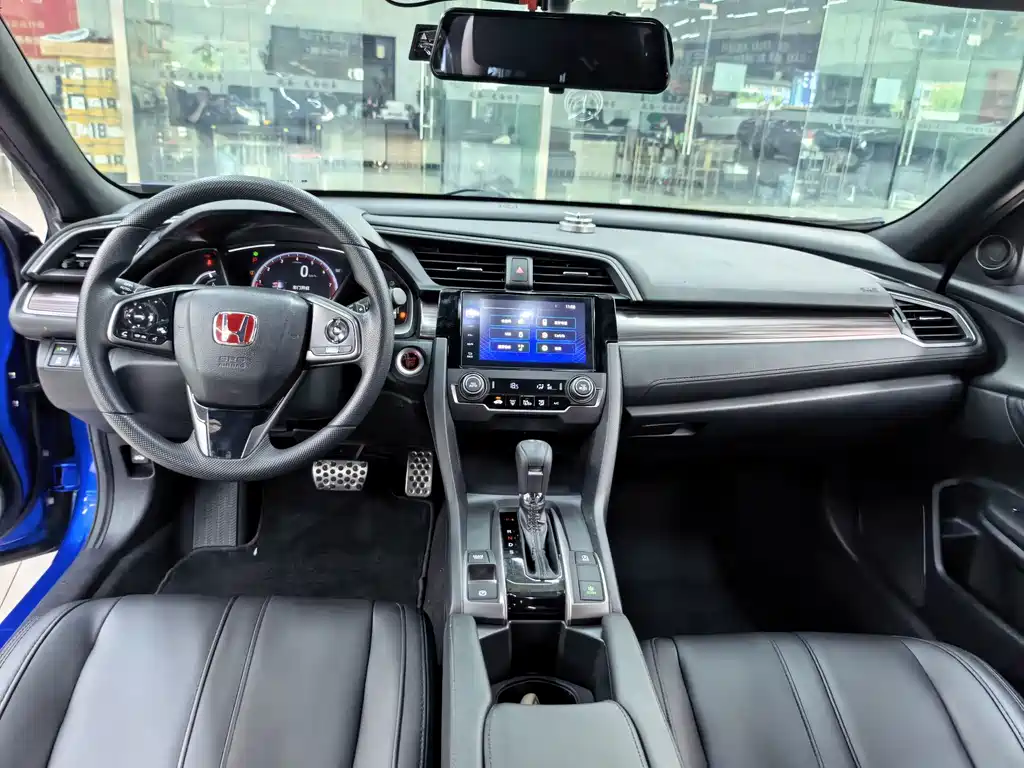 Honda Civic — миниатюра 7