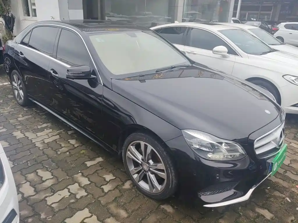 Mercedes-Benz E-Class — миниатюра 4