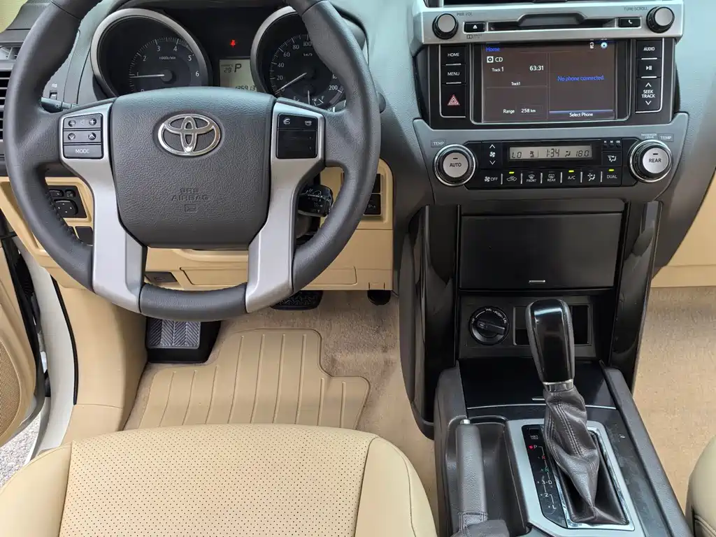 Toyota Land Cruiser Prado 2014 2.7L AT Luxury