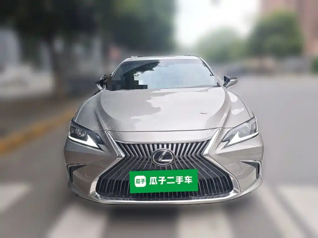 Lexus ES — миниатюра 23