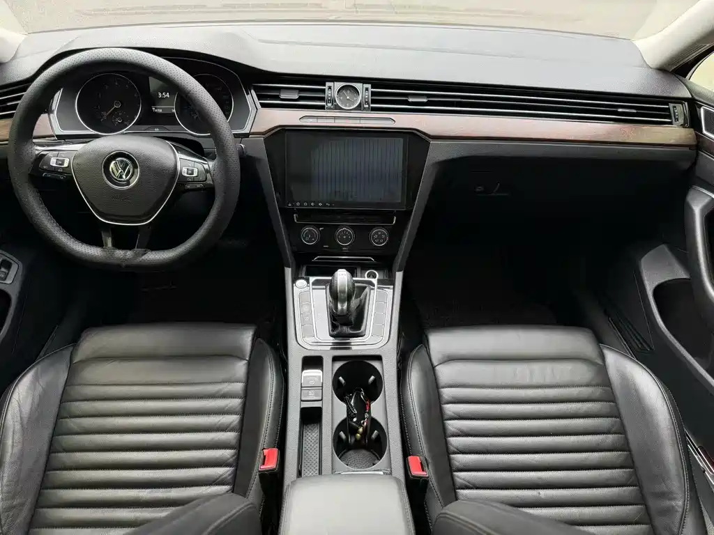 Volkswagen Magotan 2017 330TSI DSG Lead