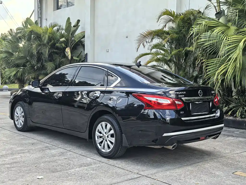 Nissan Teana — миниатюра 4